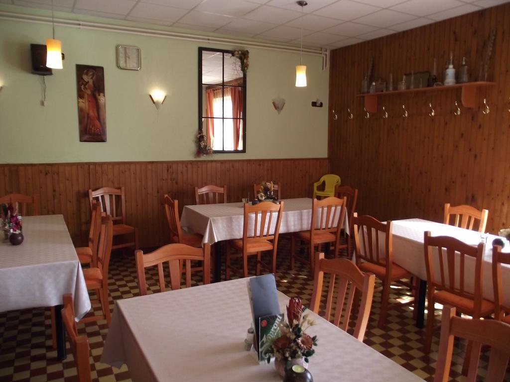 Ludas Fogado Nagyalásony Exteriér fotografie